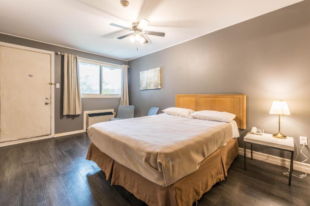 Room image 5
