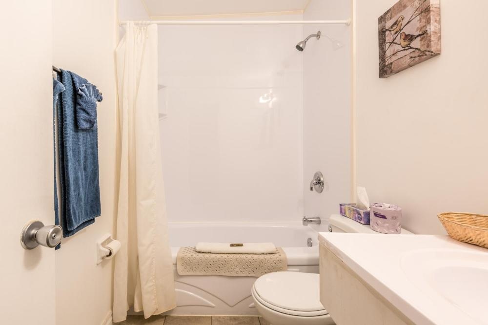 Room image 2